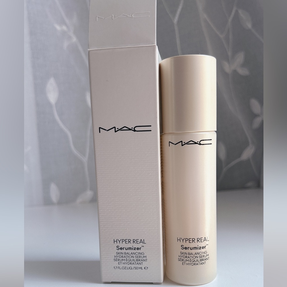 MAC Cosmetics Hyper Real Serumizer
